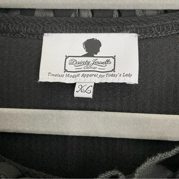 Elegant Black Ruffle Dress - Picture 3 of 3